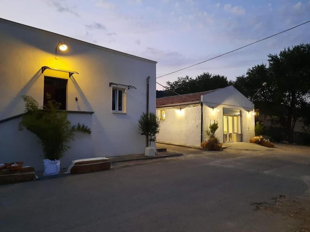 Masseria Santa Maria กราวีนา อิน ปูเลีย ภายนอก รูปภาพ